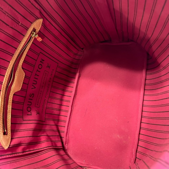 Louis Vuitton Never Full - Picture 5 of 9